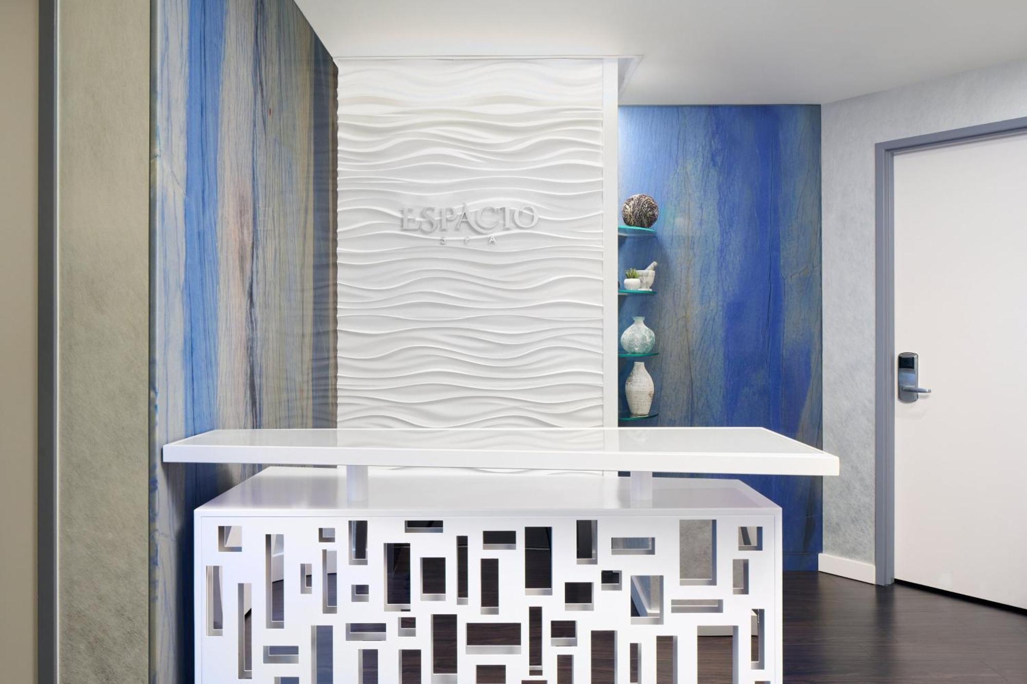 Espacio The Jewel Of Waikiki Honolulu Extérieur photo